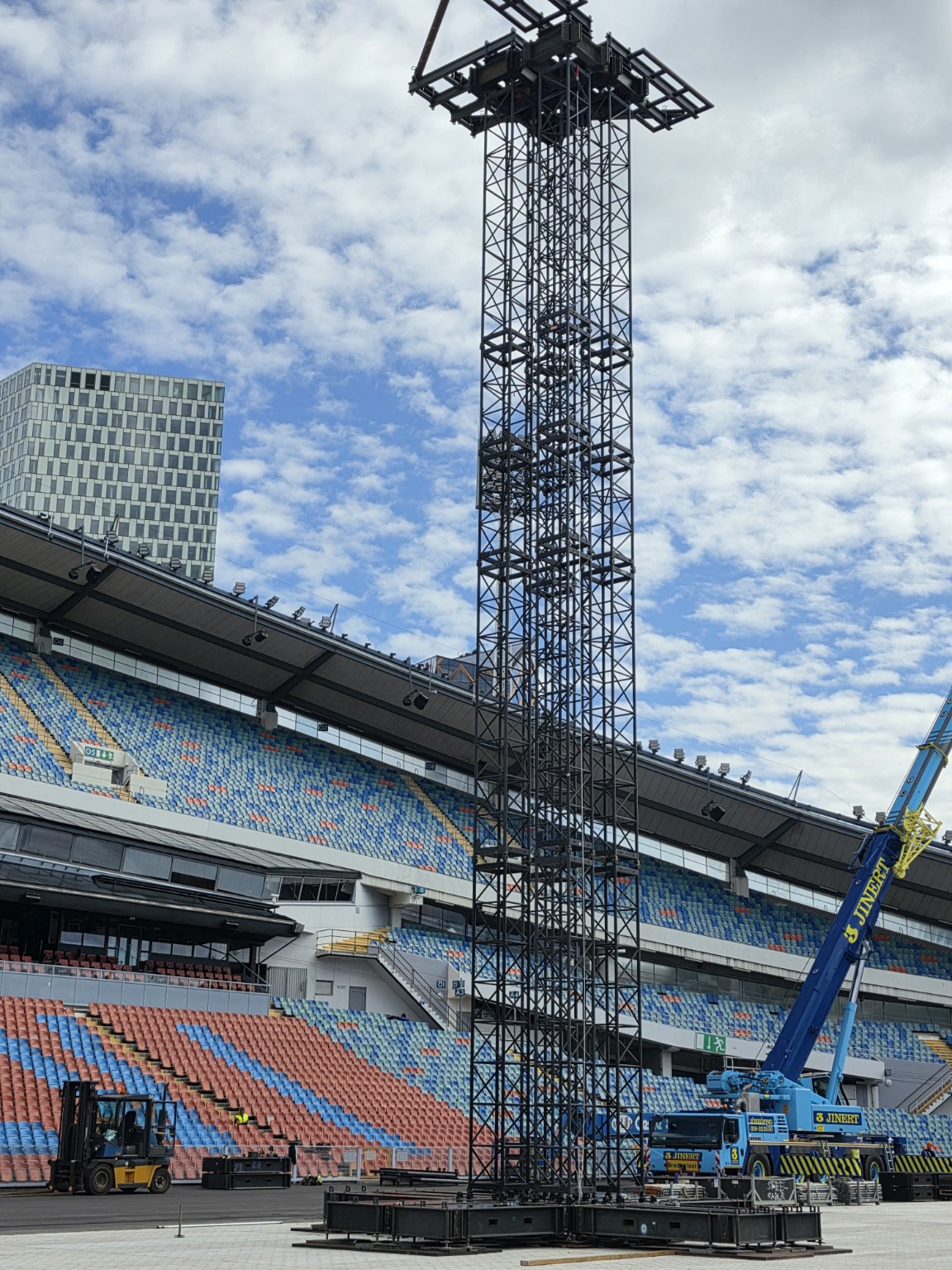 Arenamontage
